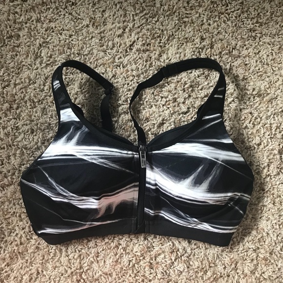 Victoria's Secret Other - Victoria’s Secret Knockout Front Close Sports Bra